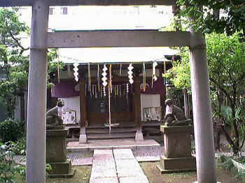 於岩稲荷田宮神社